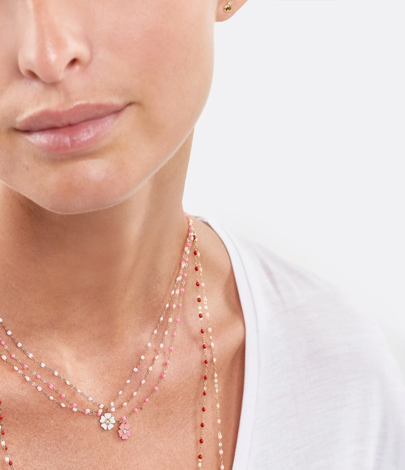 GIGI CLOZEAU Collier Perles Résine Fleur Diamant Or Jaune 7 GIGI CLOZEAU Collier Perles Résine Fleur Diamant Or Jaune – Image 7