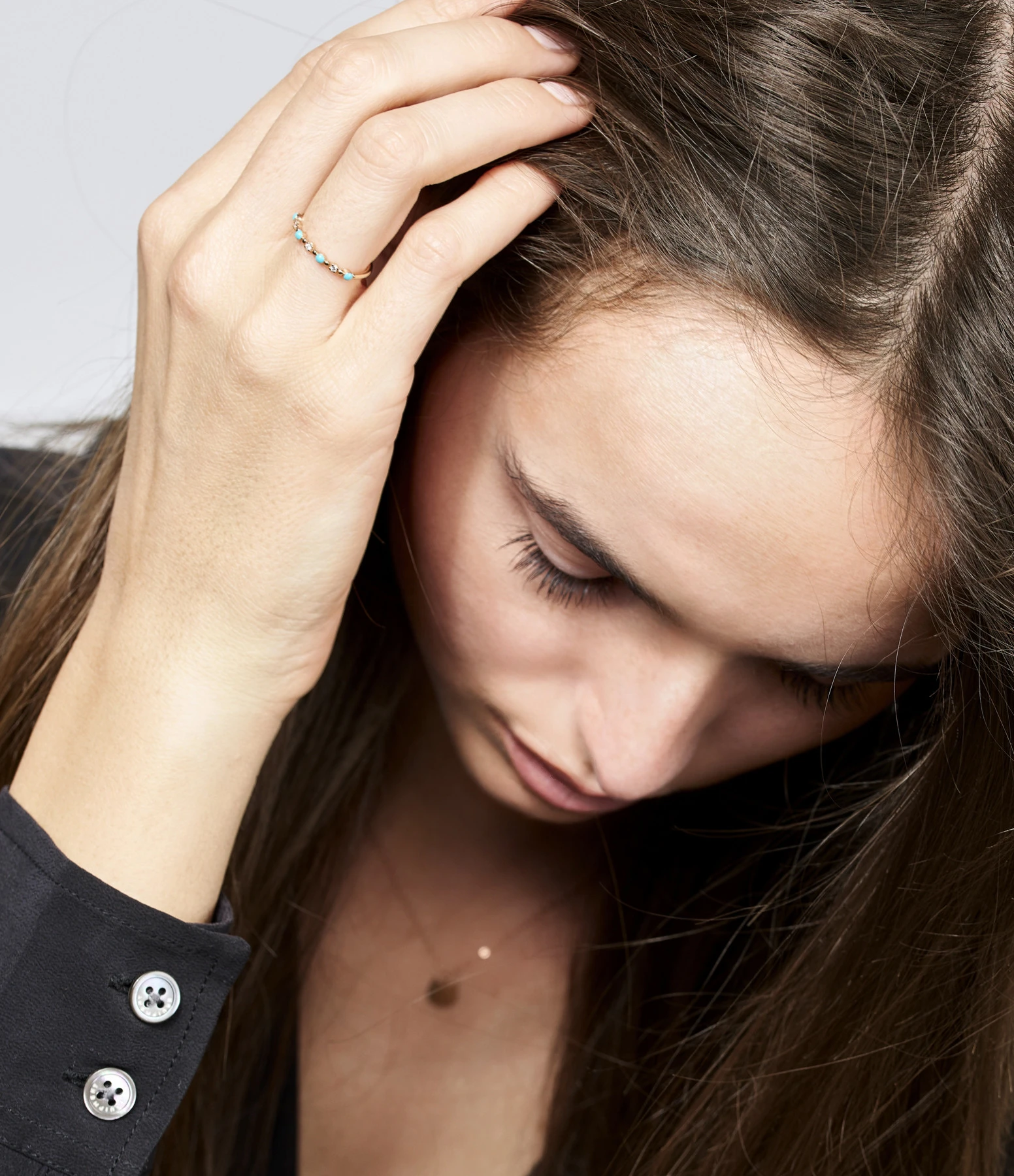 GIGI CLOZEAU Bague Mini Perles Résine Or 3 Diamants 9 GIGI CLOZEAU Bague Mini Perles Résine Or 3 Diamants – Image 9