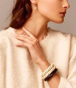 Aurélie Bidermann Jonc Diana Ivoire 8 Aurélie Bidermann Jonc Diana Ivoire -Shaker Jewels Magasin abbrd look20210820 15040