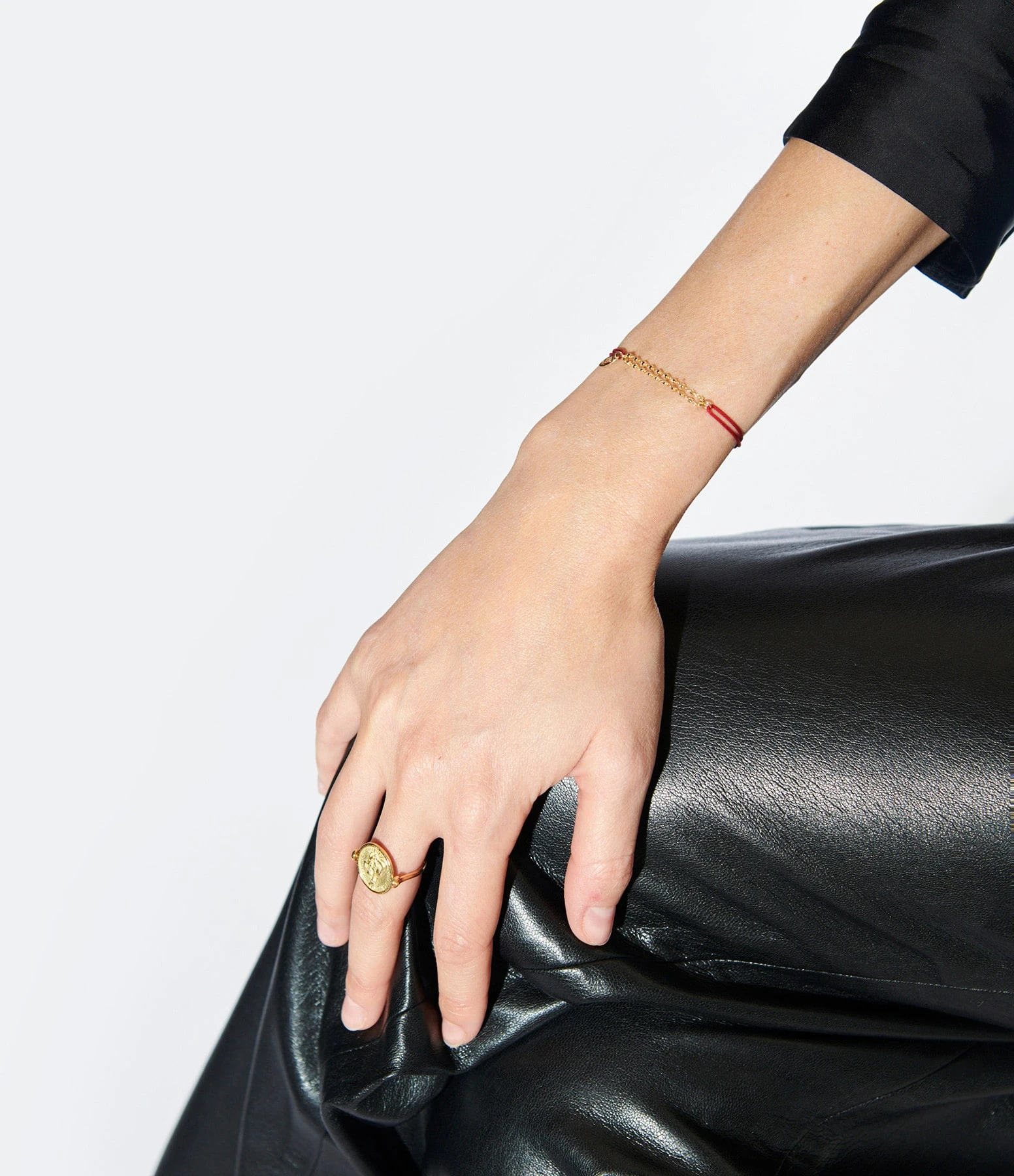 CHARLET Bracelet Diamantée Cordon Rouge Or Jaune 2 CHARLET Bracelet Diamantée Cordon Rouge Or Jaune – Image 2