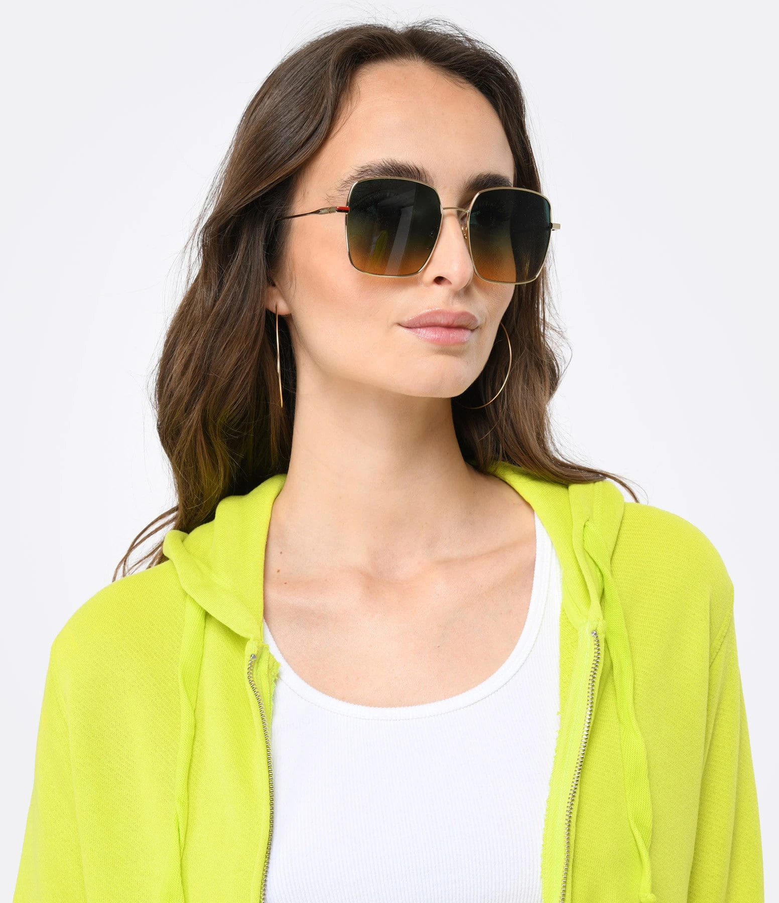 Lunettes De Soleil Sharon Sunrise, Collaboration Claris Virot X Simple 2 Lunettes De Soleil Sharon Sunrise, Collaboration Claris Virot X Simple – Image 2