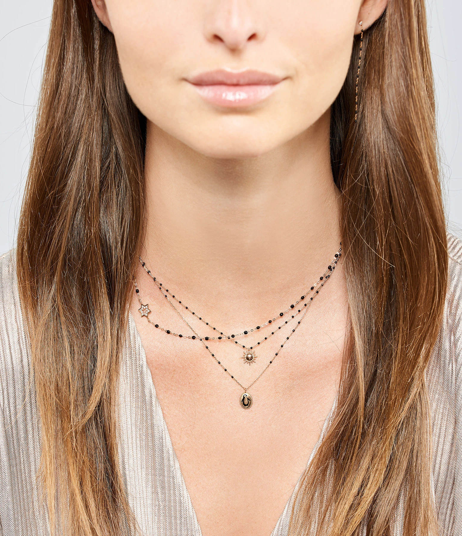 GIGI CLOZEAU Collier Intra Étoile De David Perles Résine Or Diamants 4 GIGI CLOZEAU Collier Intra Étoile De David Perles Résine Or Diamants – Image 4