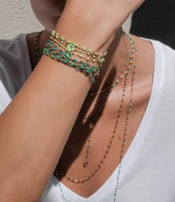 GIGI CLOZEAU Bracelet Croix Perles Résine Or 10 GIGI CLOZEAU Bracelet Croix Perles Résine Or -Shaker Jewels Magasin clozb look20210402 9771 1