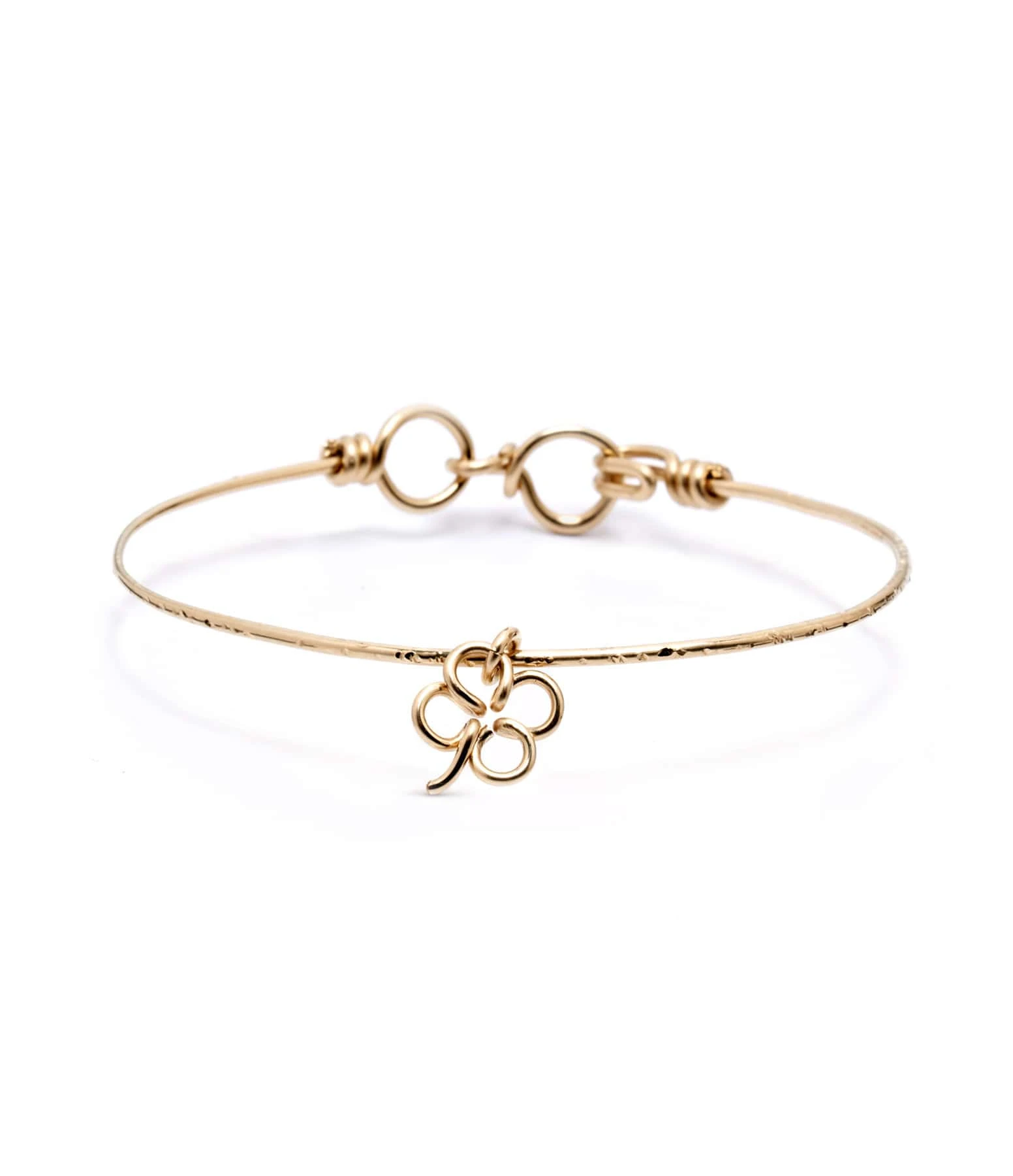 ATELIER PAULIN Jonc Pampille Trèfle Gold Filled Martelé, Exclusivité Lulli 1 ATELIER PAULIN Jonc Pampille Trèfle Gold Filled Martelé, Exclusivité Lulli