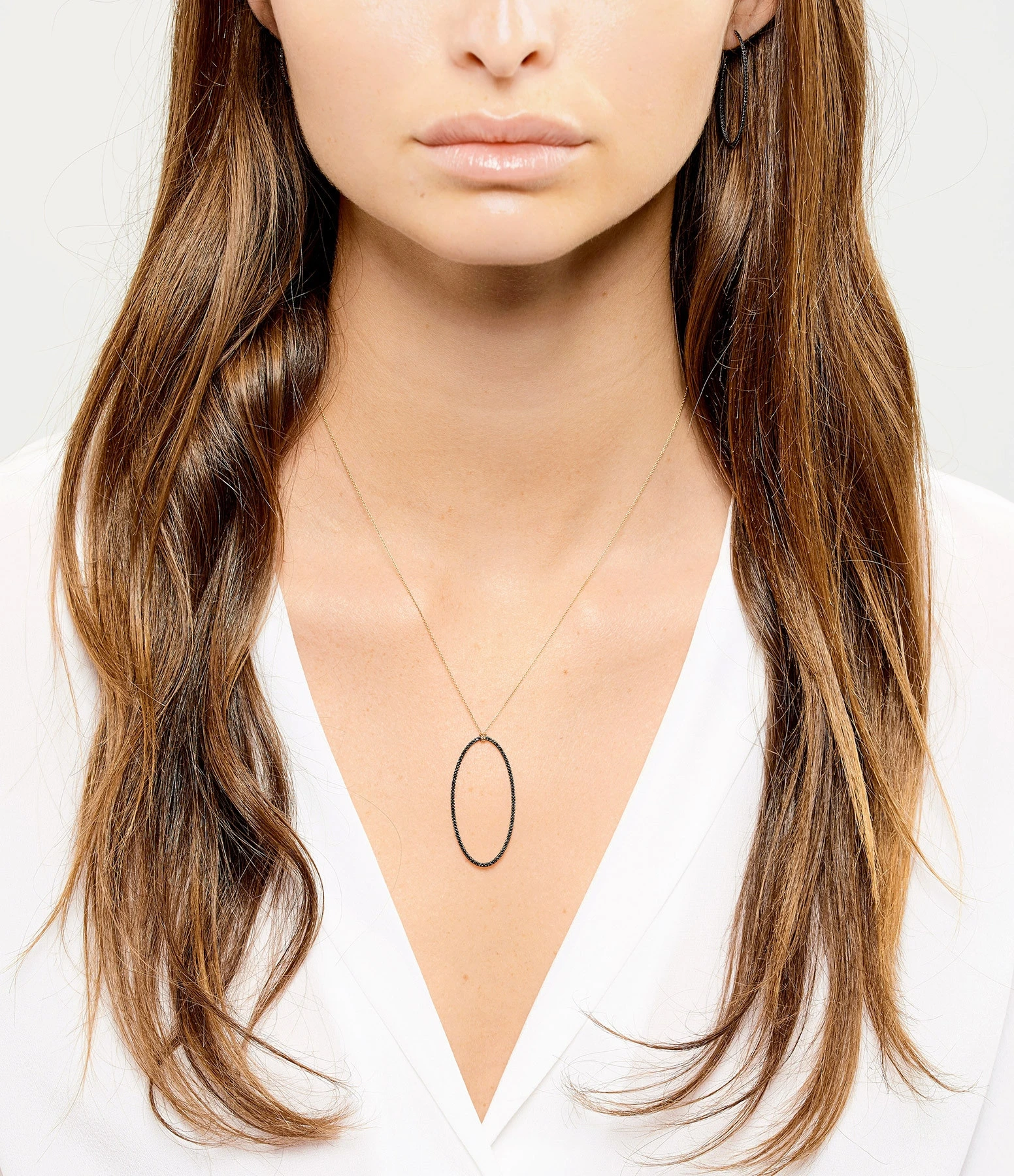 Ginette NY Collier Ellipses & Sequins Jumbo Or Rose Diamants Noirs 2 Ginette NY Collier Ellipses & Sequins Jumbo Or Rose Diamants Noirs – Image 2