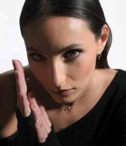 LA BRUNE & LA BLONDE Collier 360° Diamant Brillant 0,10 Or Jaune 9 LA BRUNE & LA BLONDE Collier 360° Diamant Brillant 0,10 Or Jaune -Shaker Jewels Magasin lblbp look20221201 153 1