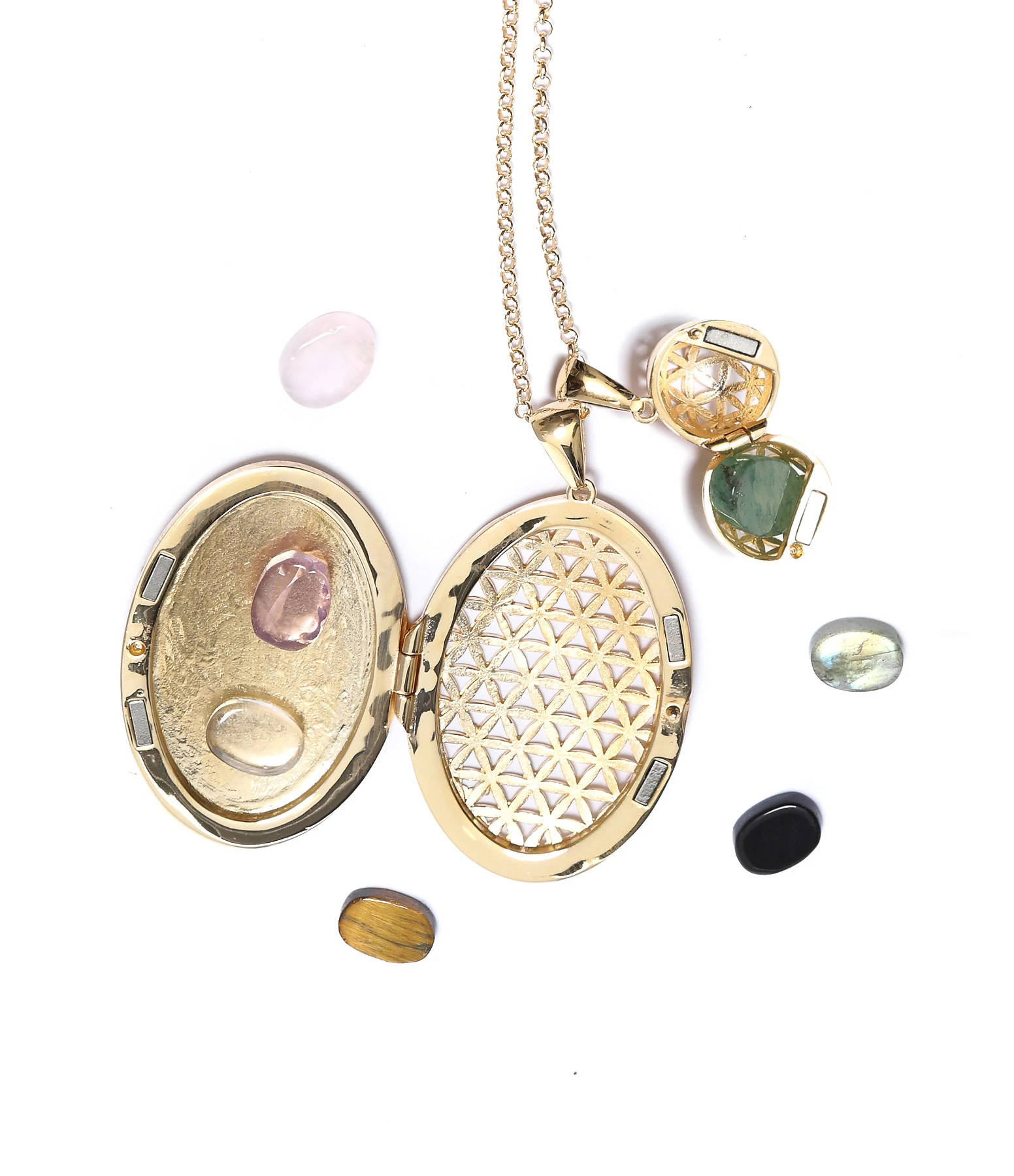 LES FÉLICITÉS Coffret Moyen Médaillon Petite Sphère 7 Pierres De Protection 2 LES FÉLICITÉS Coffret Moyen Médaillon Petite Sphère 7 Pierres De Protection – Image 2