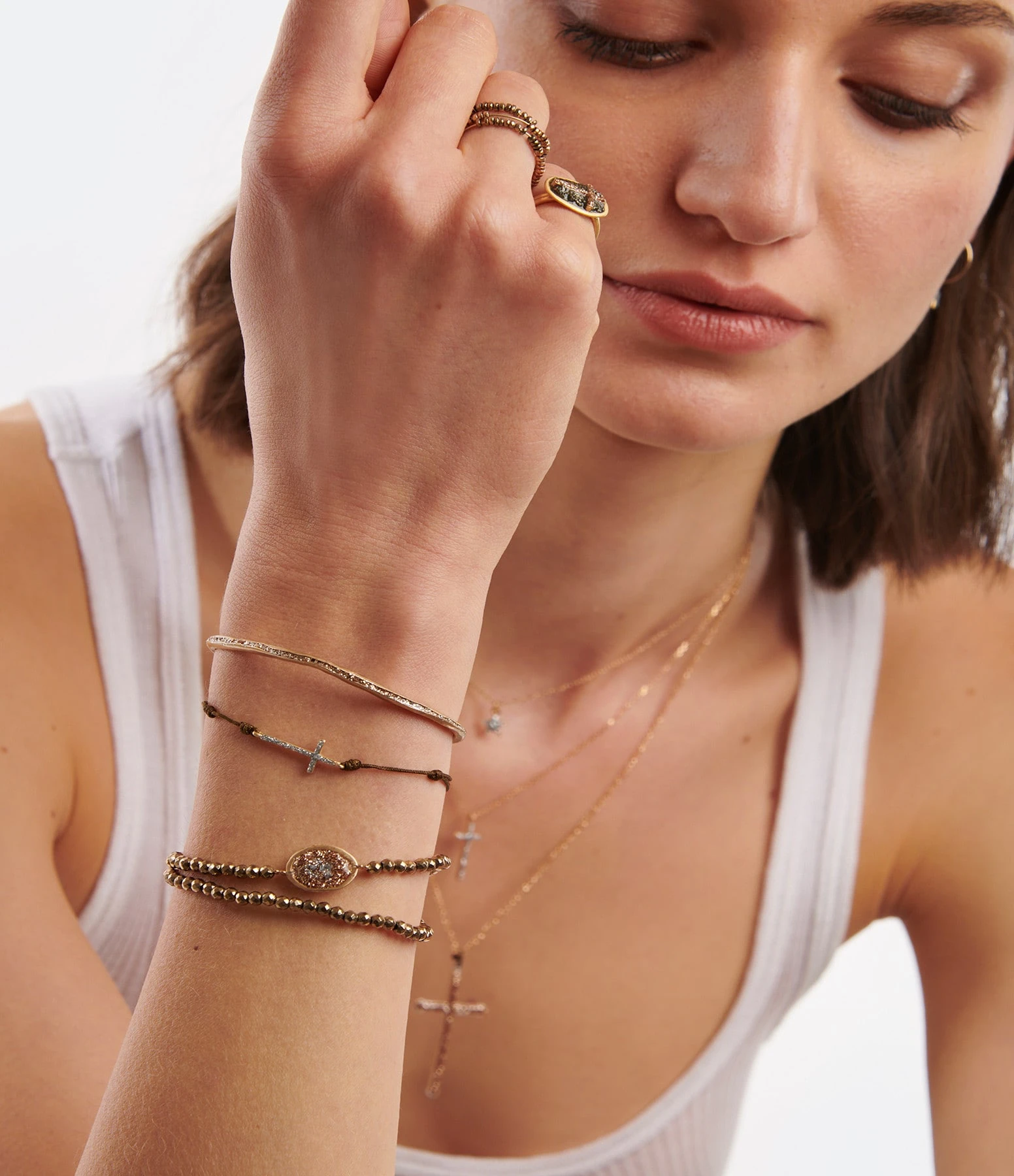 LSONGE Bracelet Croix L Cordon Taupe 3 LSONGE Bracelet Croix L Cordon Taupe – Image 3