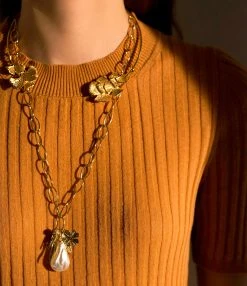 Aurélie Bidermann Sautoir Grigri Perle De Verre 7 Aurélie Bidermann Sautoir Grigri Perle De Verre -Shaker Jewels Magasin sautoir grigri plaque or ss10co01mg aurelie bidermann 2 1