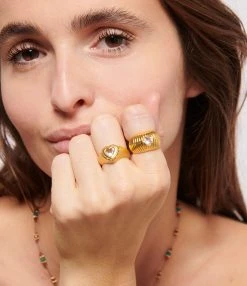 TITYARAVY Bague Prema Topaze Blanche Doré 5 TITYARAVY Bague Prema Topaze Blanche Doré -Shaker Jewels Magasin titya look20221117 102