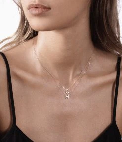 VANRYCKE Collier Abécédaire Or Rose 9 VANRYCKE Collier Abécédaire Or Rose -Shaker Jewels Magasin vanry look20220420 639