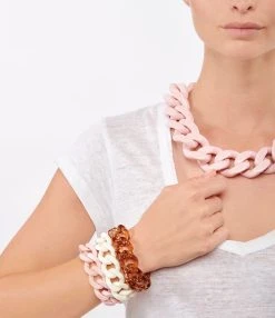 VANESSA BARONI Bracelet Flat Off White 6 VANESSA BARONI Bracelet Flat Off White -Shaker Jewels Magasin vbaro look20210430 176