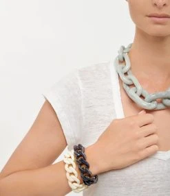 VANESSA BARONI Bracelet Flat Off White 7 VANESSA BARONI Bracelet Flat Off White -Shaker Jewels Magasin vbaro look20210430 182