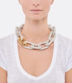 VANESSA BARONI Collier Squared Gris Clair Doré 5 VANESSA BARONI Collier Squared Gris Clair Doré -Shaker Jewels Magasin vbaro look20210916 289