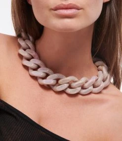 VANESSA BARONI Collier Big Flat Gris Rose 6 VANESSA BARONI Collier Big Flat Gris Rose -Shaker Jewels Magasin vbaro look20220602 181