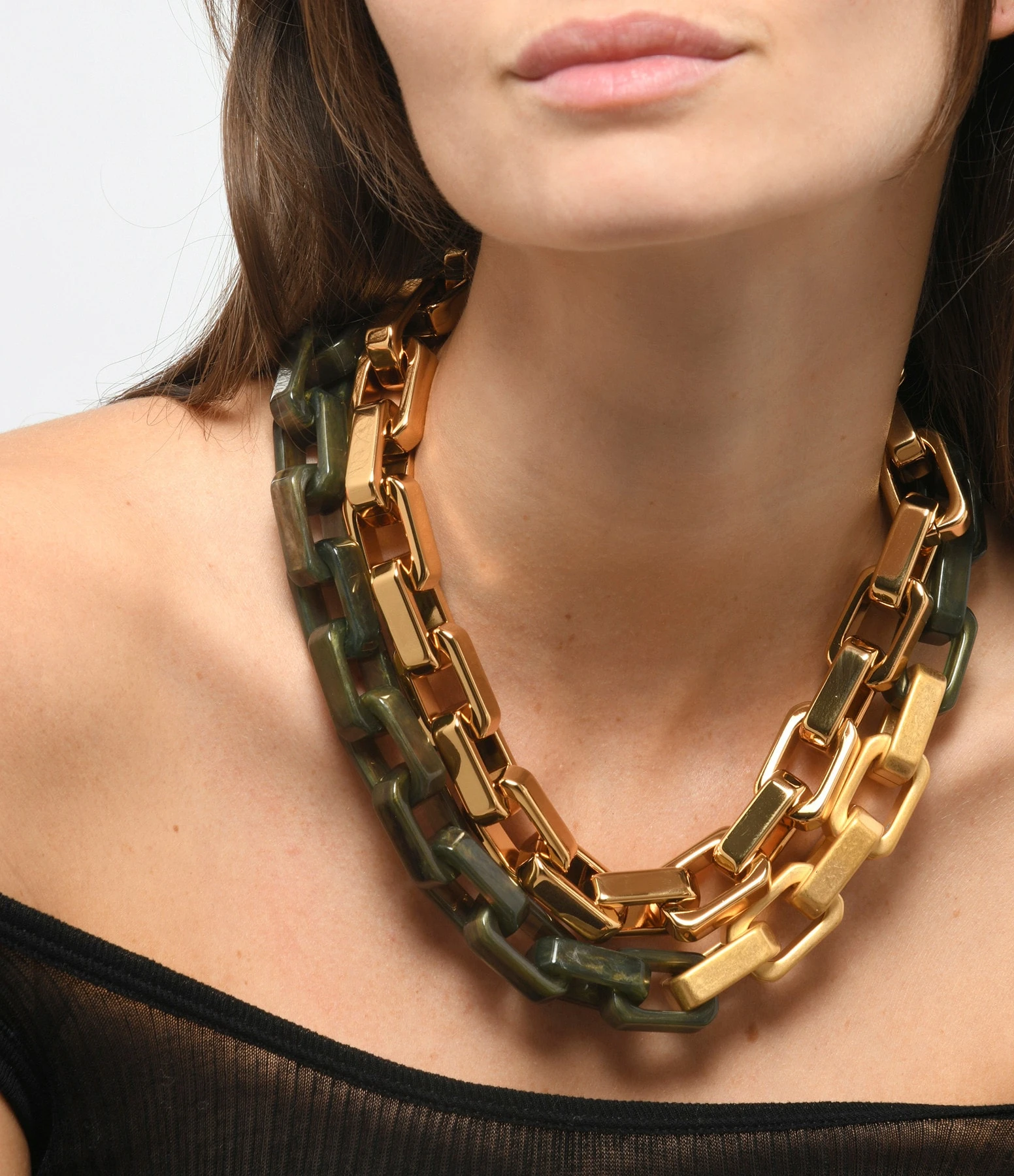 VANESSA BARONI Collier Tank Doré 2 VANESSA BARONI Collier Tank Doré – Image 2